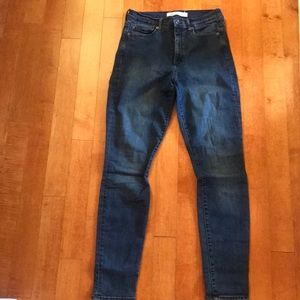 Gap True Skinny Super High Rise Jeans in 28L